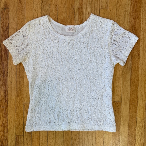 Sweet Vintage Y2K white lace teeš¤ - Picture 4 of 8